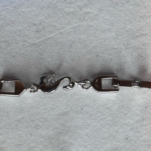 Swan Crystal Tennis Bracelet Made With Swarovski Crystals - Picture 5 of 9